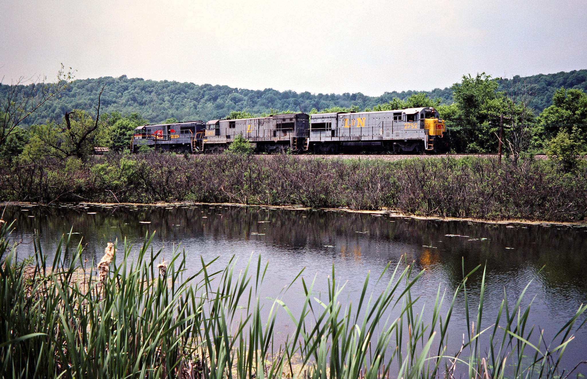 Old Photos Reveal Family History in Railroad Records